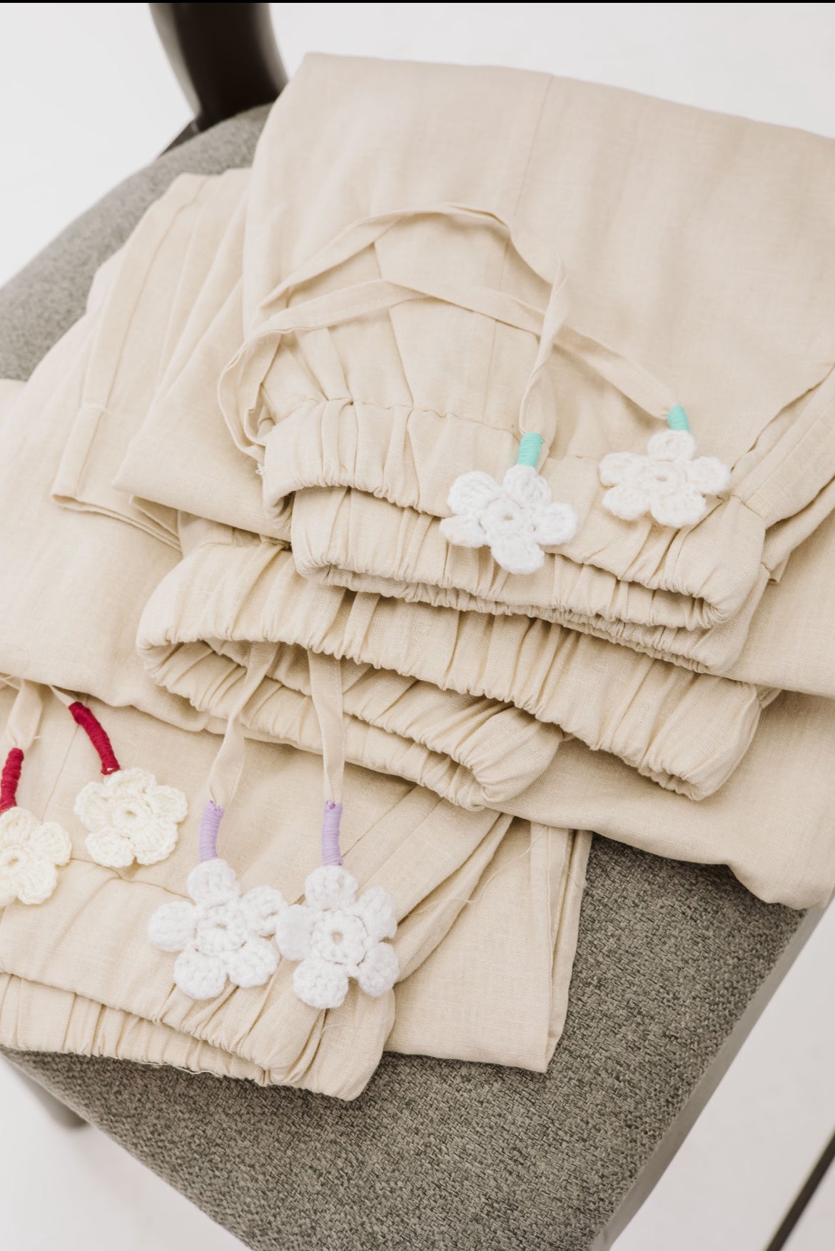 Flower Linen Pants in Beige