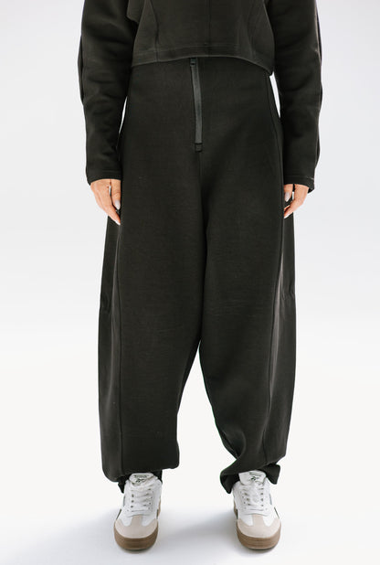 Outline Set in Black