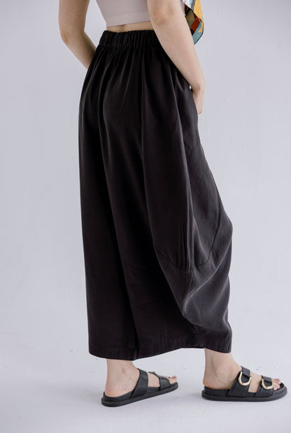 The Drift Pants in Black