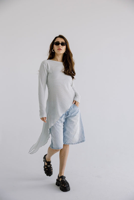 The Flow Top in Light Grey
