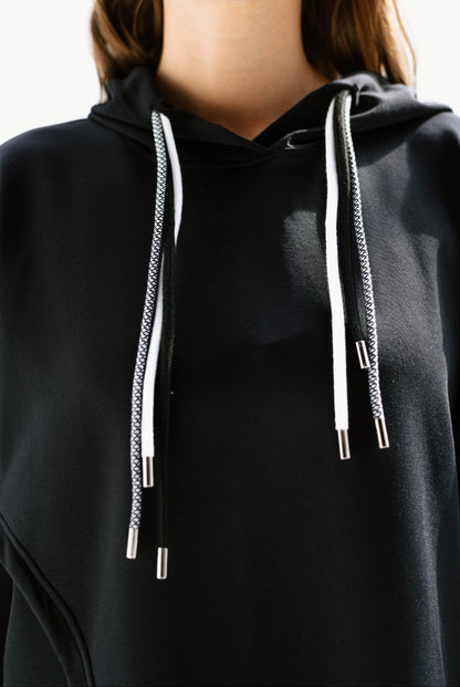 SweatForm Sweatshirt in Black