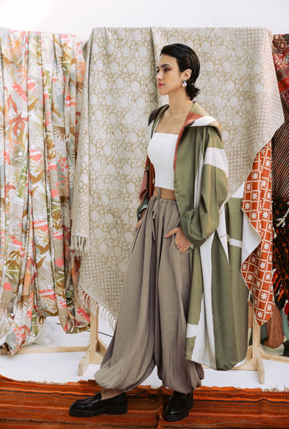 Ivory Edge Pants in Taupe