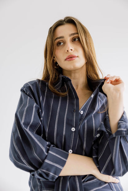 The Structured Tie Shirt in Striped Blue
