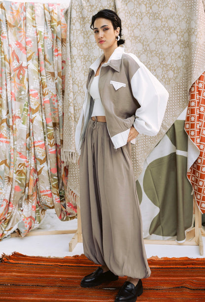 Ivory Edge Pants in Taupe