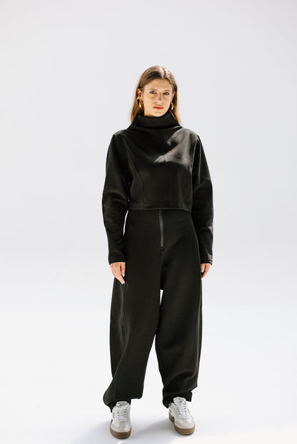 Outline Set in Black