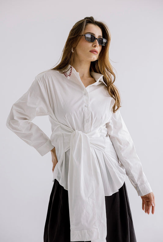 The Structured Tie Shirt in Offwhite