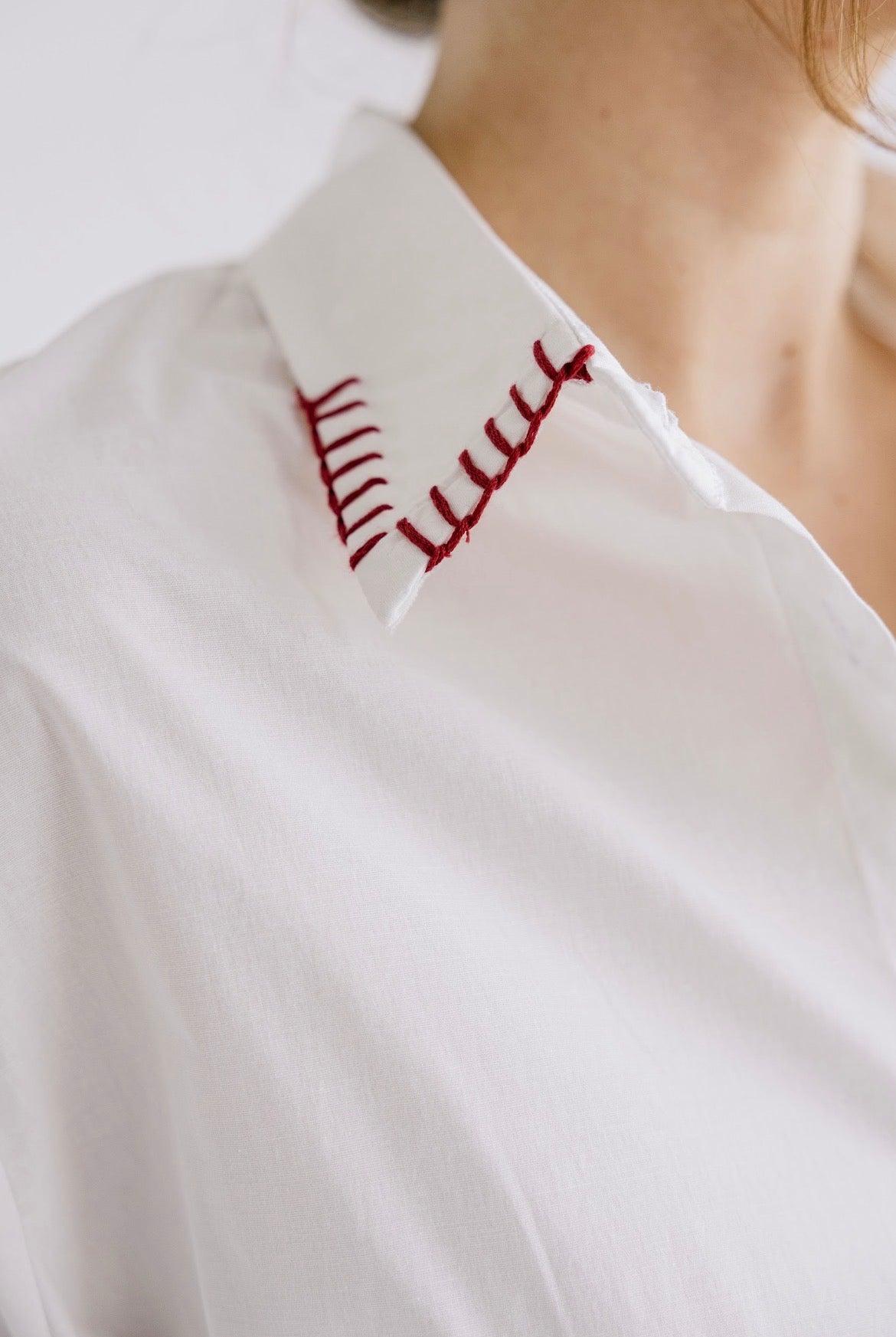 The Structured Tie Shirt in Offwhite