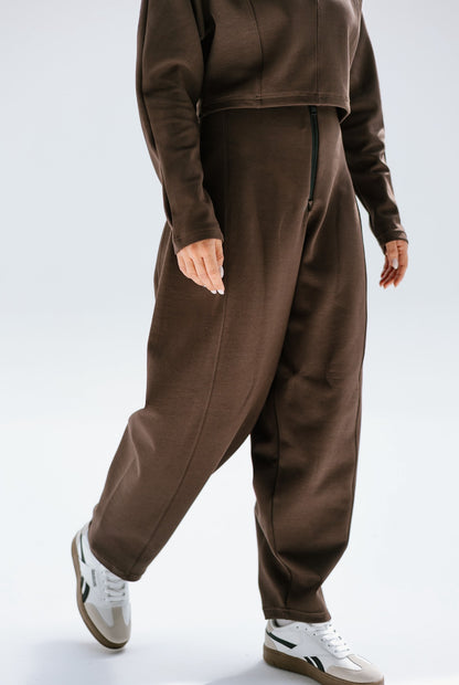 Outline Set in Brown