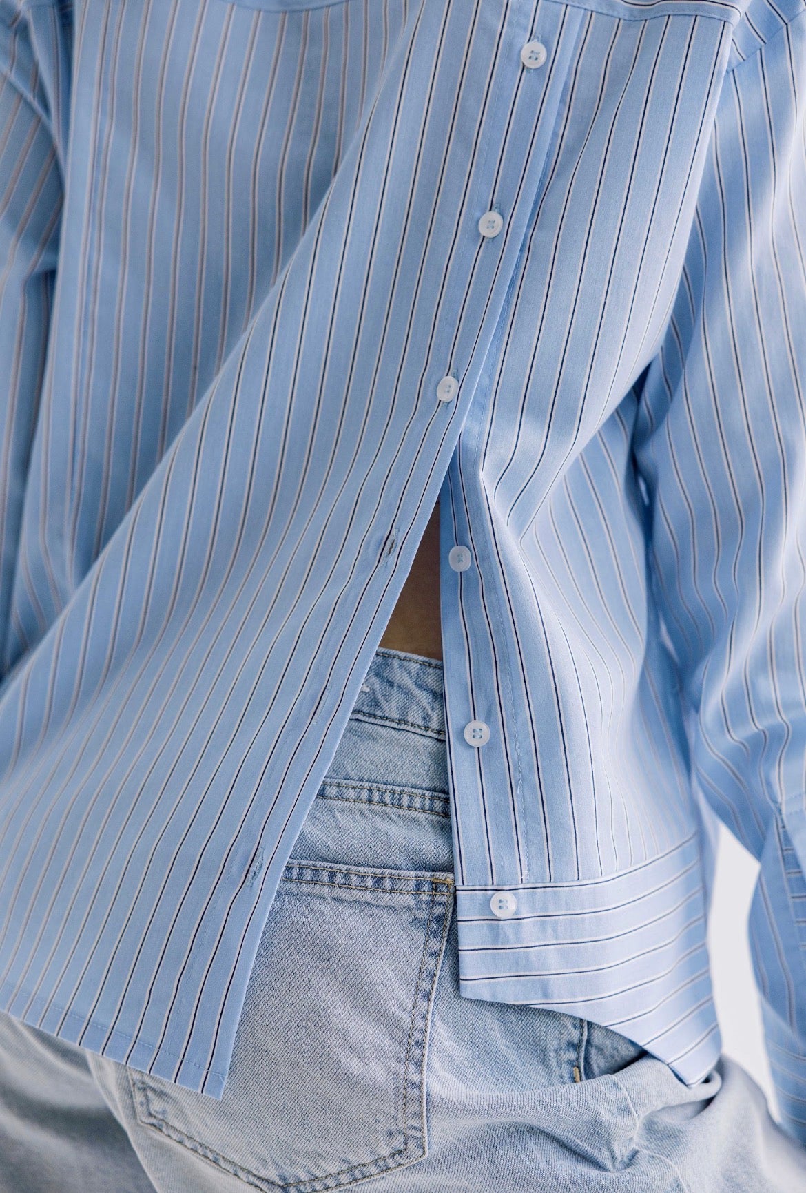 The Offset Shirt in Blue