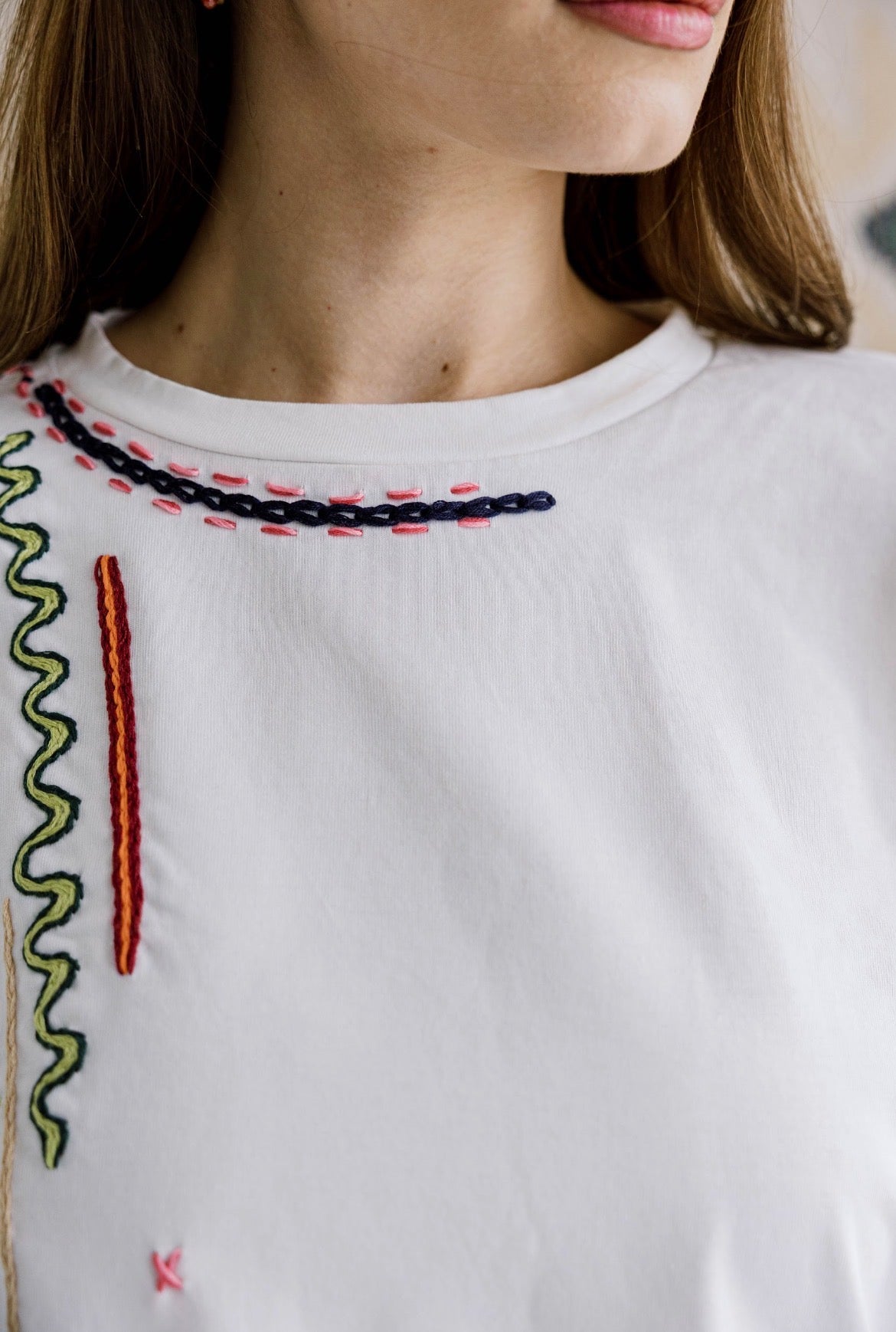 The Sketch Embroidered Tee in Offwhite