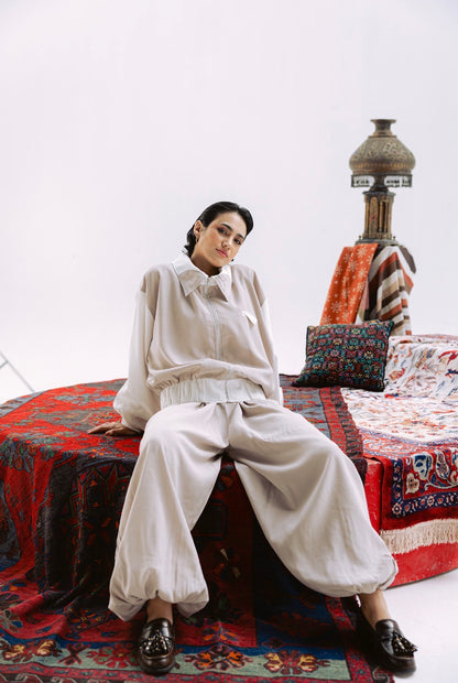 Ivory Edge Pants in Beige