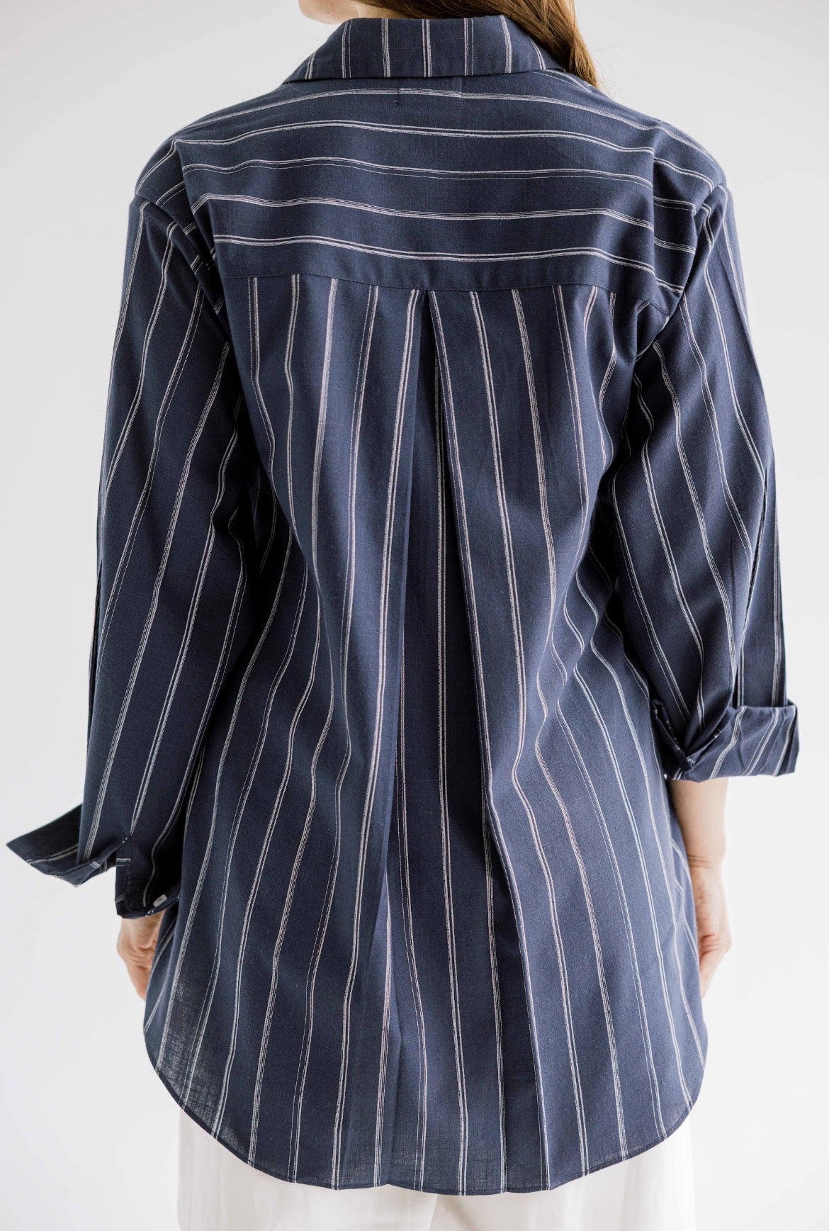 The Structured Tie Shirt in Striped Blue