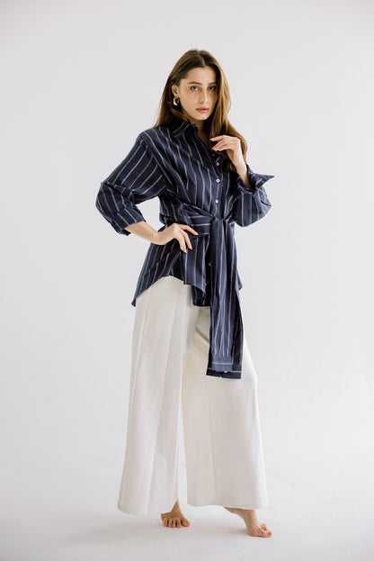 The Structured Tie Shirt in Striped Blue