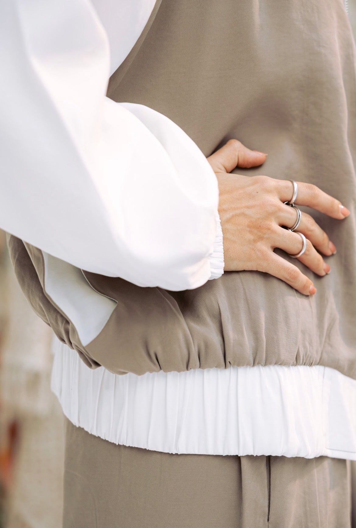 Ivory Edge Jacket in Taupe x White