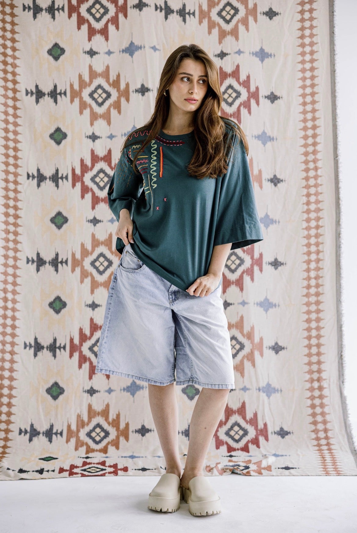 The Sketch Embroidered Tee in Green