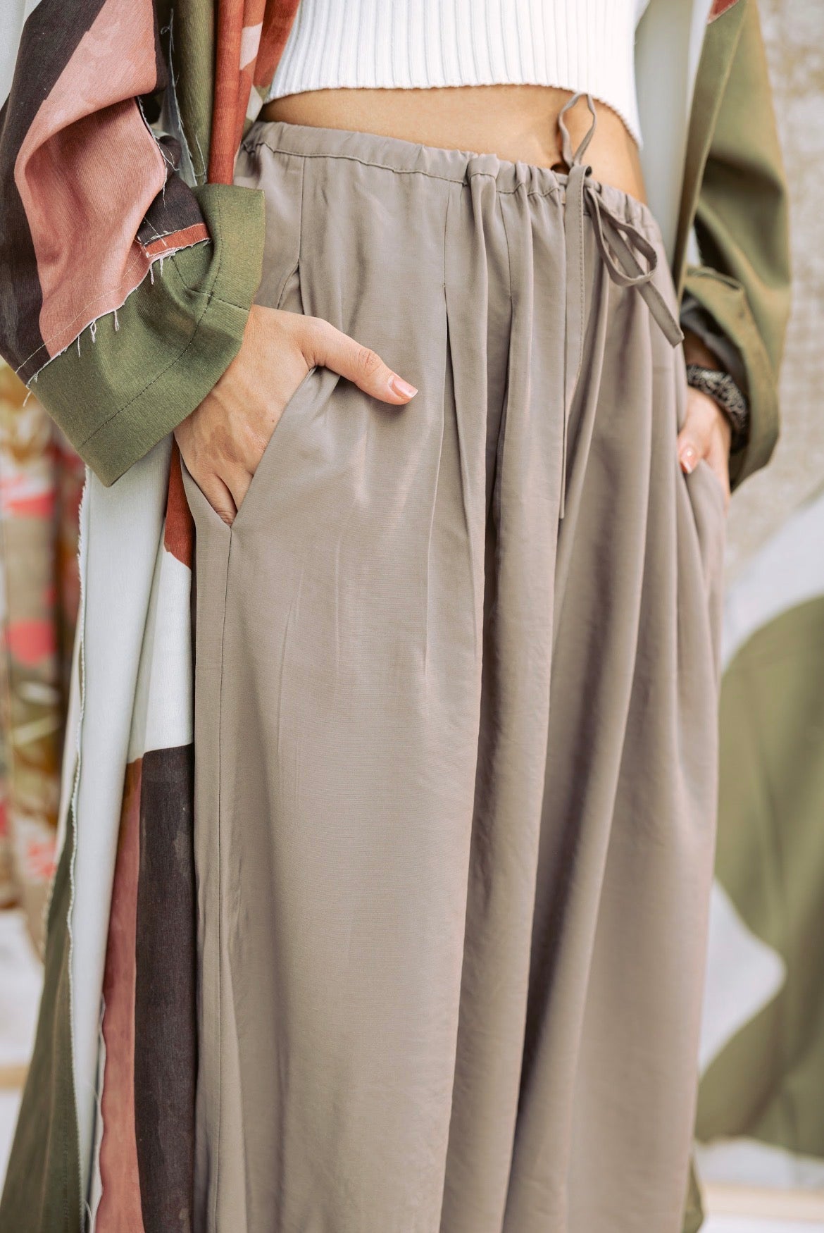 Ivory Edge Pants in Taupe