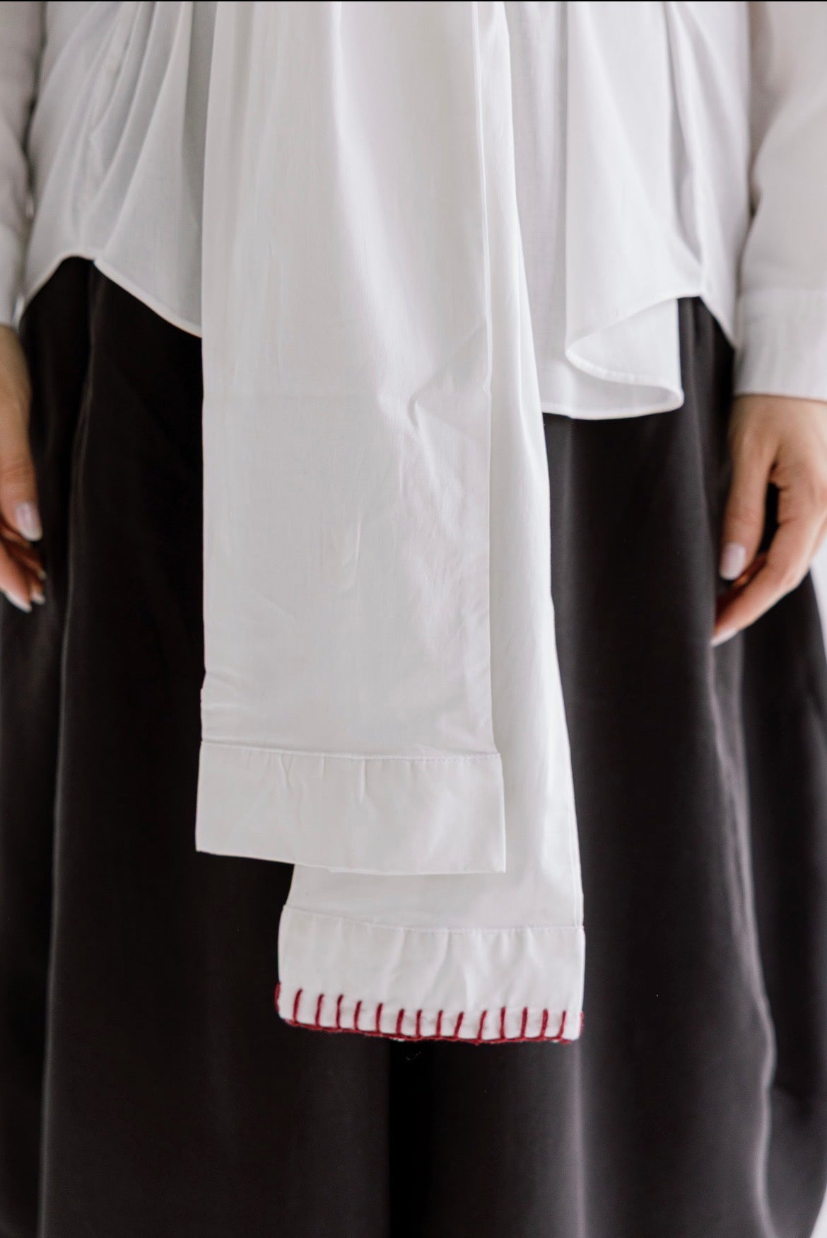 The Structured Tie Shirt in Offwhite