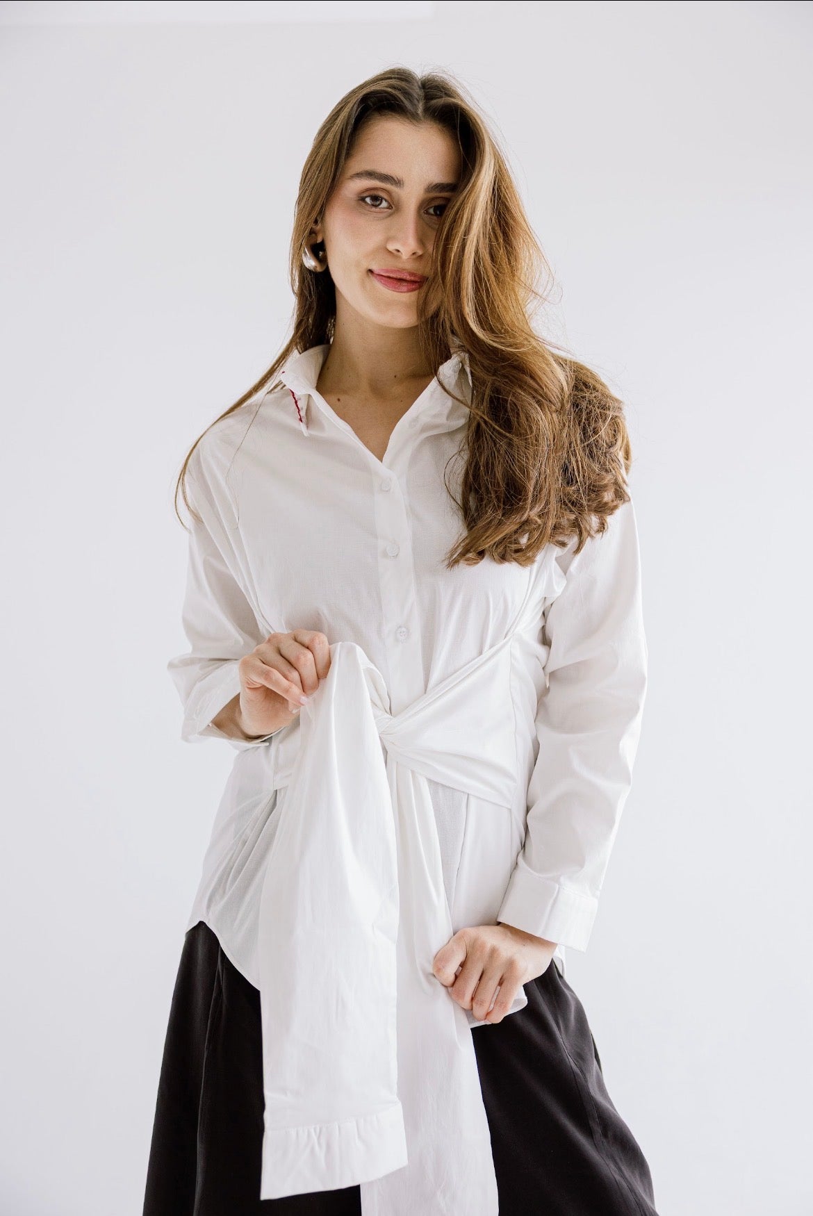 The Structured Tie Shirt in Offwhite