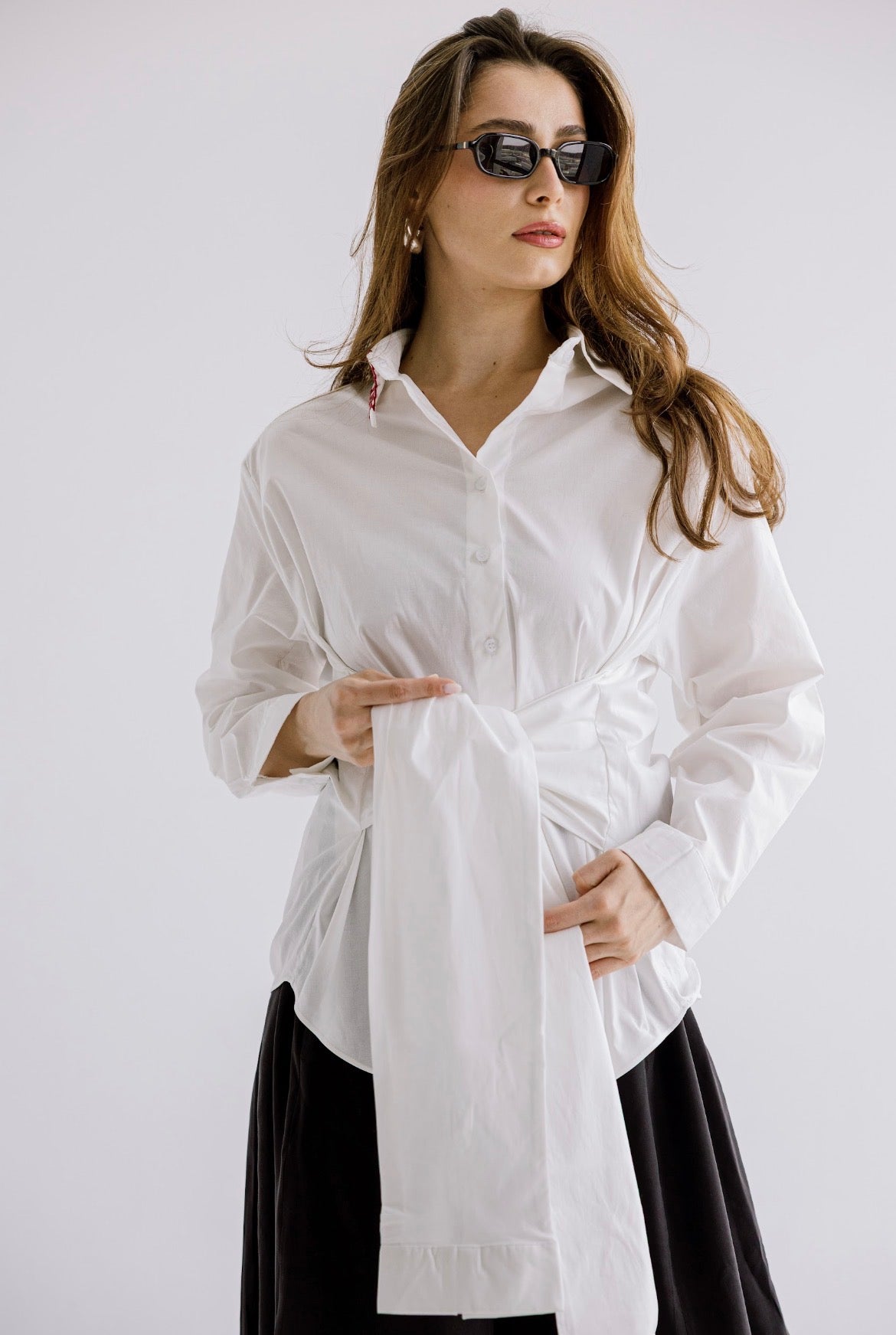The Structured Tie Shirt in Offwhite