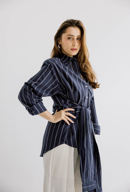 The Structured Tie Shirt in Striped Blue