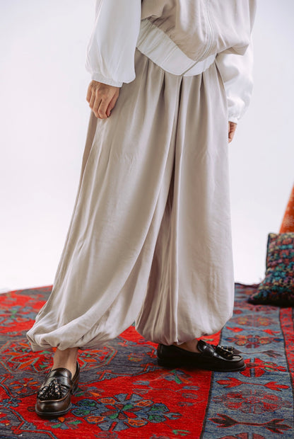 Ivory Edge Pants in Beige