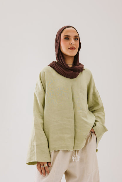 V Linen Shirt in Olive