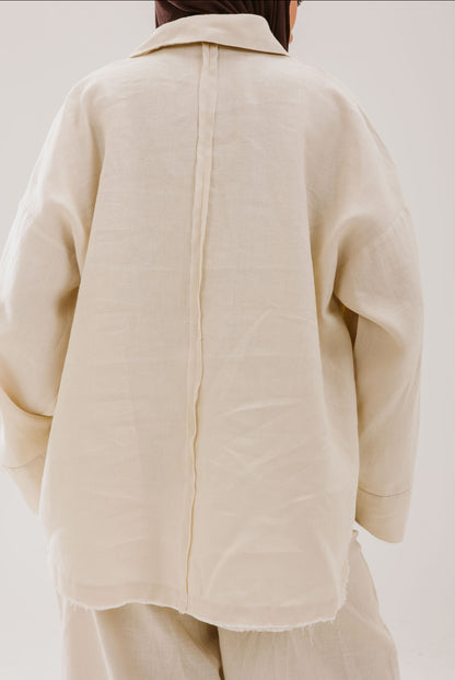 V Linen Shirt in Beige