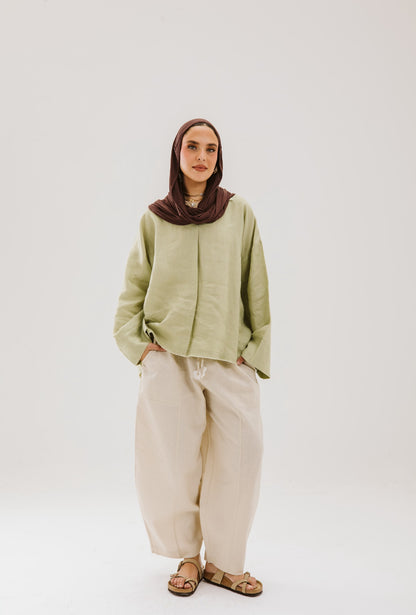 V Linen Shirt in Olive